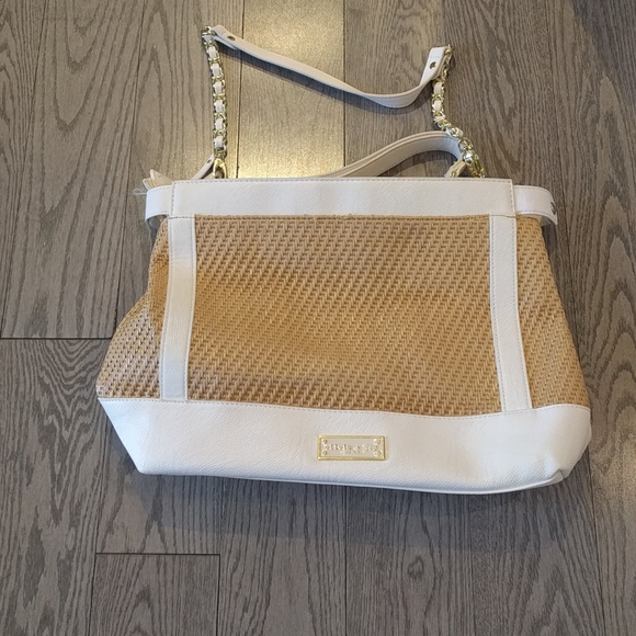 Beautiful bag by Olivia and Joy🌸🍀🍀🍀⭐ - Picture 3 of 8